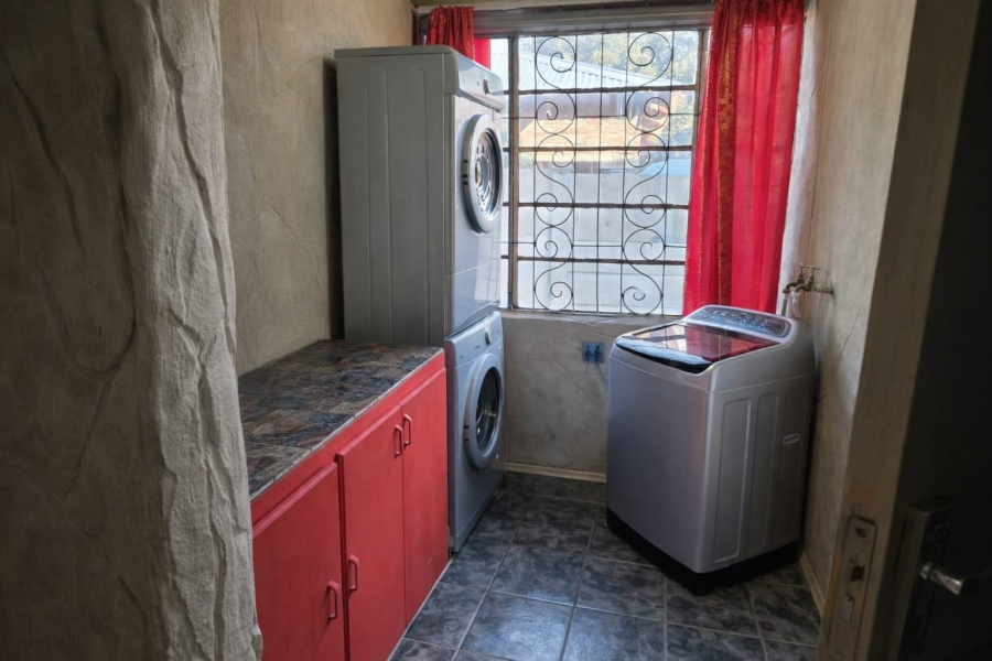 3 Bedroom Property for Sale in Noordhoek Free State